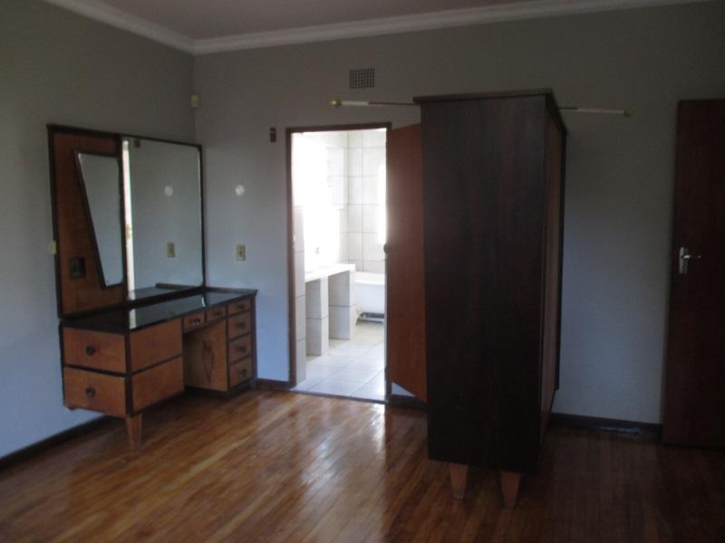 3 Bedroom Property for Sale in Denneburg Western Cape